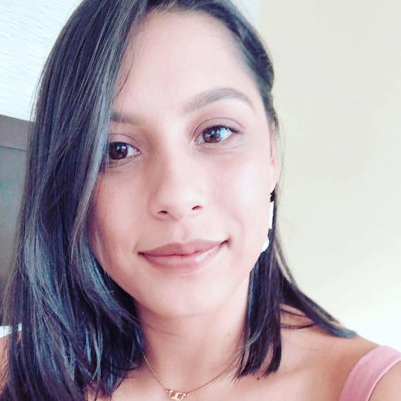 Profile Picture of Paola Ulloa (@paola_ulloa) on Poshmark