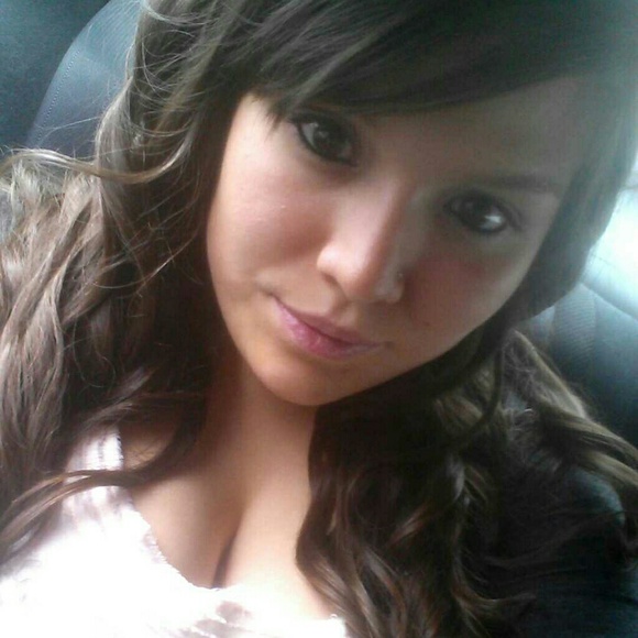 Leslie Mikulski - Poshmark Profile Picture of Leslie Mikulski (@leslie__m) on Poshmark