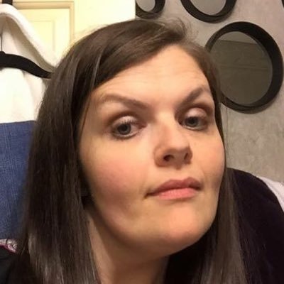 Profile Picture of Anne Bentley (@@ibeanniebee) on Twitter