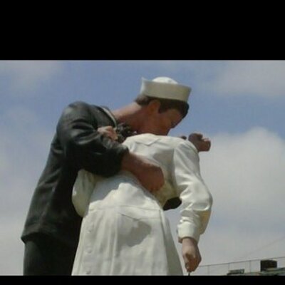Profile Picture of Cheryl Hutton (@goaliemom1104) on Twitter