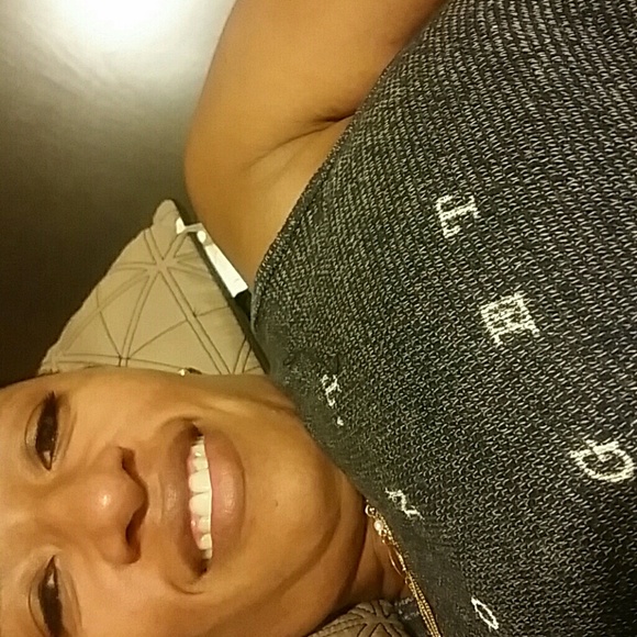 Profile Picture of Donna Evans (@_teyonna) on Poshmark