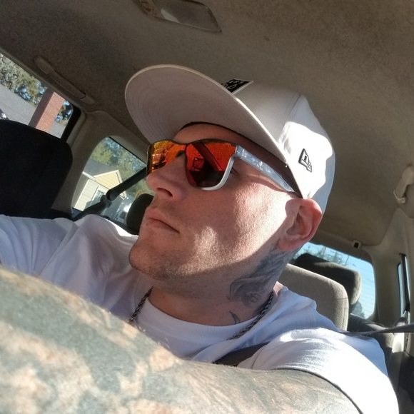 Profile Picture of Jason Angelo (@jasonangelo5150) on Poshmark