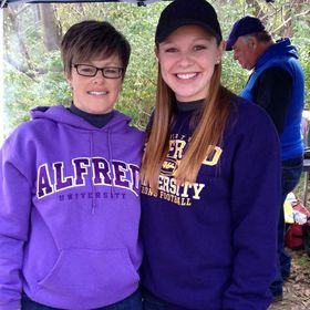 Profile Picture of danielle raynard (@deeraynard) on Pinterest