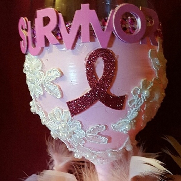 Profile Picture of Charneen Nichelson (@mskittycreation) on Poshmark