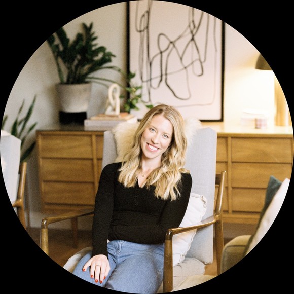 Profile Picture of Anamarie Dowaliby (@anamarie88) on Poshmark