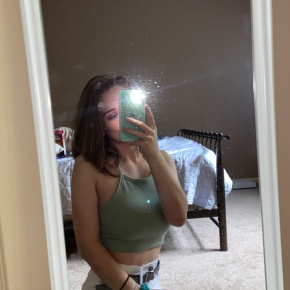 Profile Picture of Cassidy Fischer (@cassidyfisch172) on Poshmark