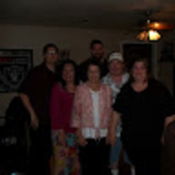 Celeste Schaumann - Poshmark Profile Picture of Celeste Schaumann (@cschaumann) on Poshmark