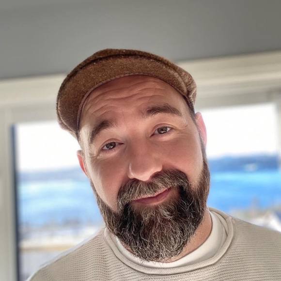 Profile Picture of Jason Lush (@jasonlush) on Poshmark
