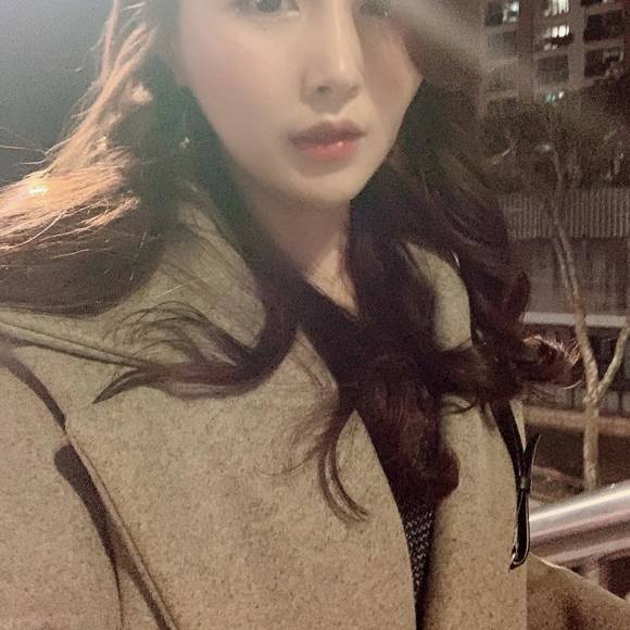 Profile Picture of Eun Choi (@rose8888) on Poshmark