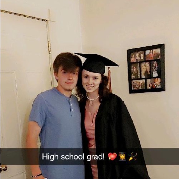 Profile Picture of Kylee Green (@kyleegreen74) on Poshmark