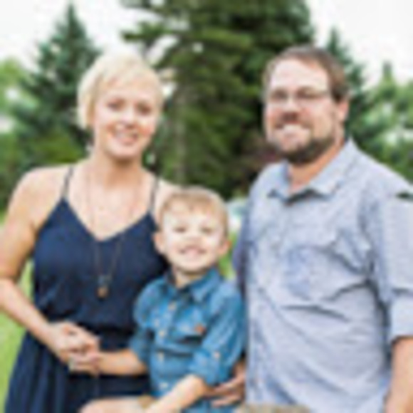 Profile Picture of Kyle & katy Mathes (@kkmathesfamily) on Poshmark