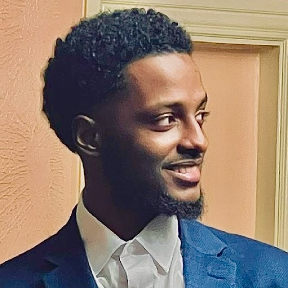 Profile Picture of Liban Ahmed (@libanaden347) on Poshmark