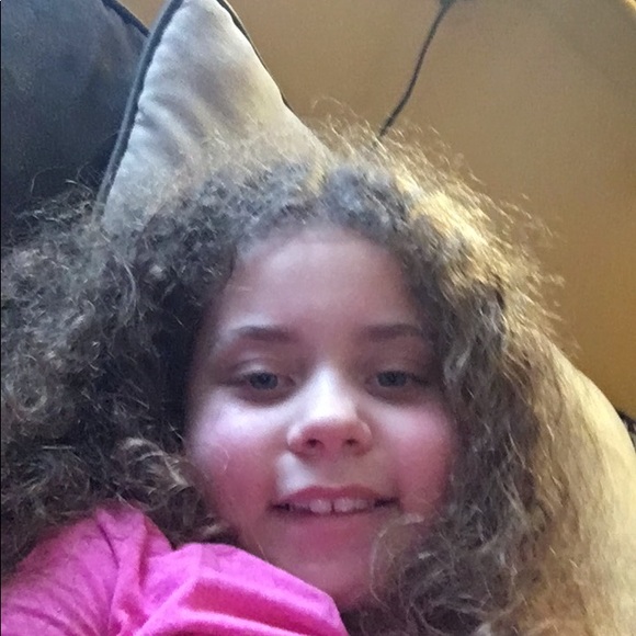 Profile Picture of Serenity Claytor (@renren8211) on Poshmark
