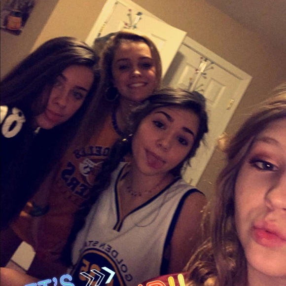 Profile Picture of Brianna Carson (@briannacarson04) on Poshmark