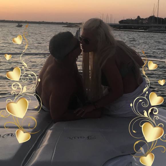 Profile Picture of Betsy Burton jackson (@betsyb1980) on Poshmark