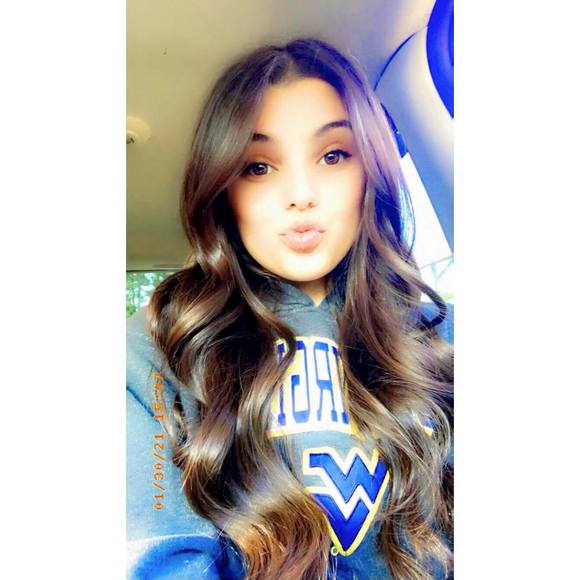 Profile Picture of Tori Wilson (@tbwilson22) on Poshmark