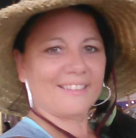 Profile Picture of Victoria Hogue (@v_hogue) on Poshmark