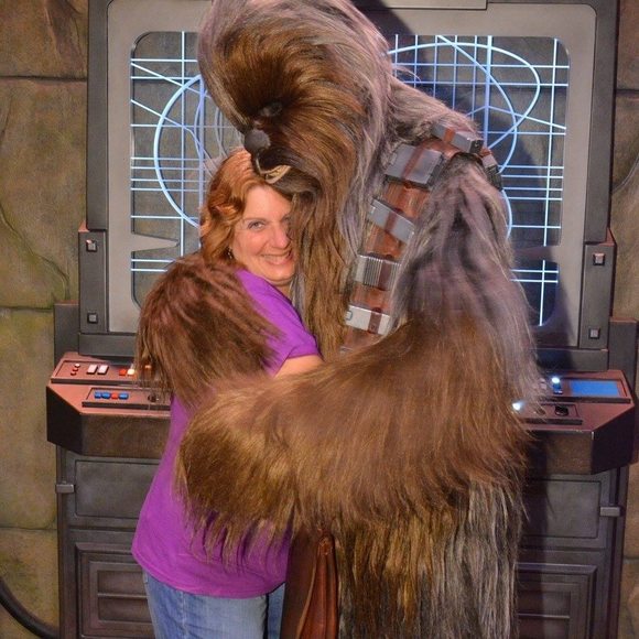 Profile Picture of Nancy Lineaweaver (@beautybeast1960) on Poshmark