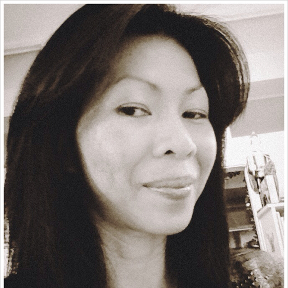 Profile Picture of Mayura Skowronski (@mayurachinkhum) on Poshmark