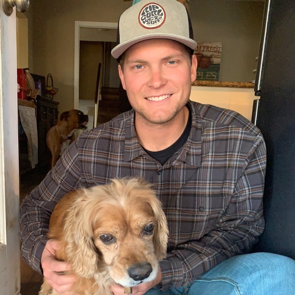 Profile Picture of Daniel Babashoff (@danielwbab) on Poshmark