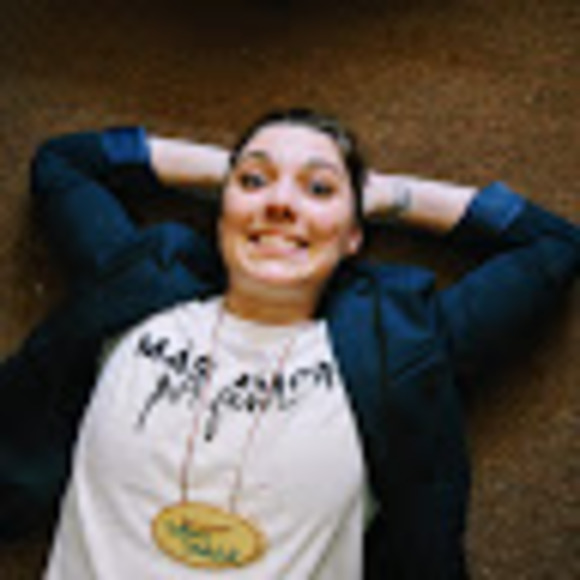 Profile Picture of Jodi Stokdyk (@jstokdyk) on Poshmark