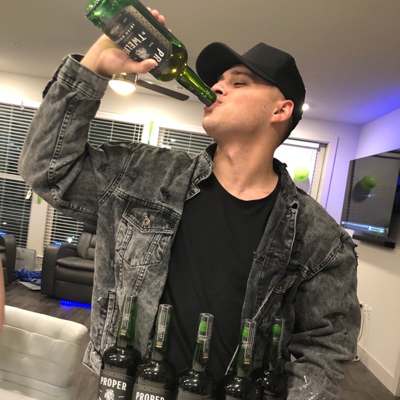 Marcus Rojas - Poshmark Profile Picture of Marcus Rojas (@marcus_rojas) on Poshmark