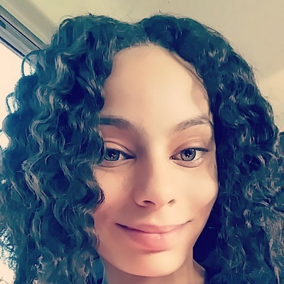 Profile Picture of Jerisha Langford (@jerishalangford) on Poshmark