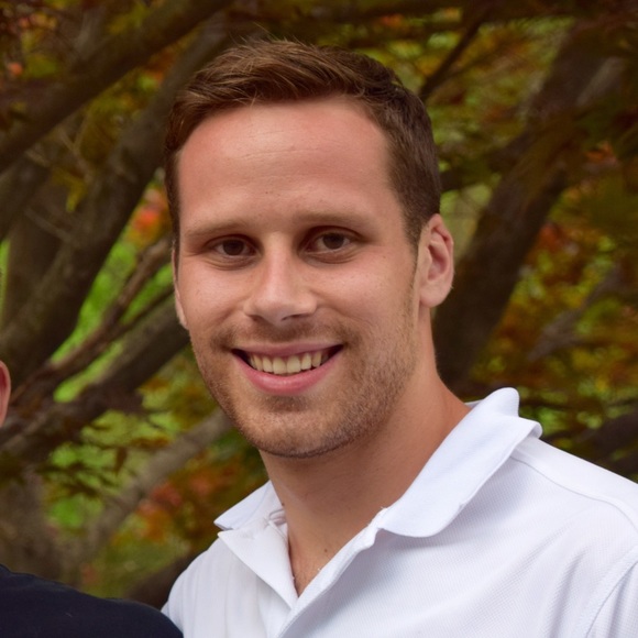 Profile Picture of Kevin Franceschelli (@kevyycakes) on Poshmark