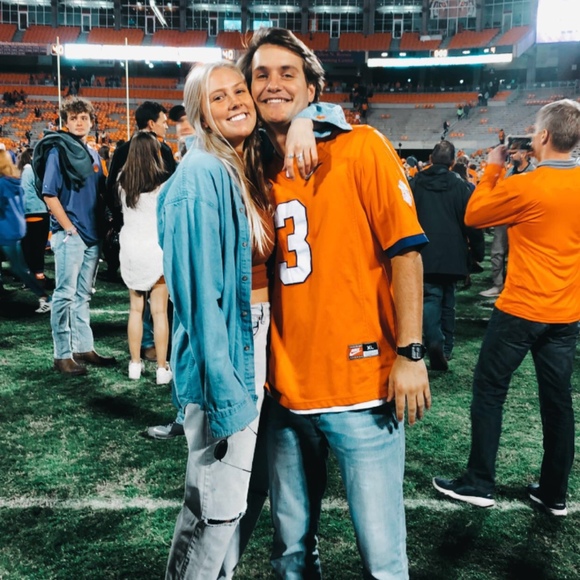 Profile Picture of Matthew Allison (@matthewzallison) on Poshmark