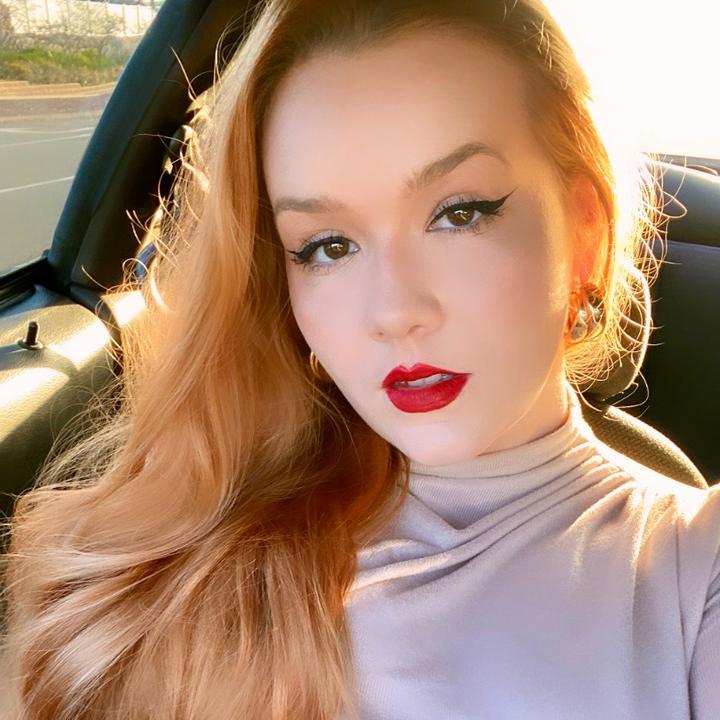 Profile Picture of   Whos excited for Christmas... (@shyladay) on Tiktok