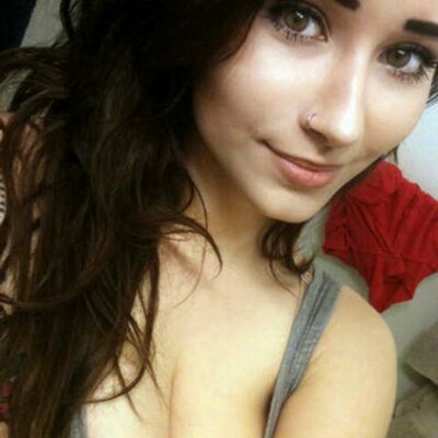 Profile Picture of Stupidh0e (@AlexiaDuncan) on Twitter