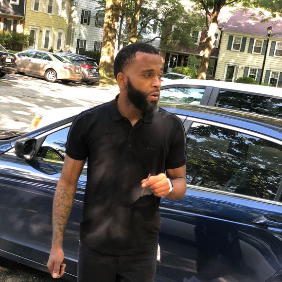 Profile Picture of Jonathan Seward (@johnny8287) on Poshmark