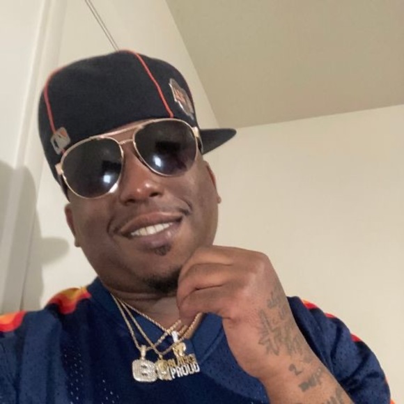 Profile Picture of Kevin Bishop (@kevinbishop175) on Poshmark