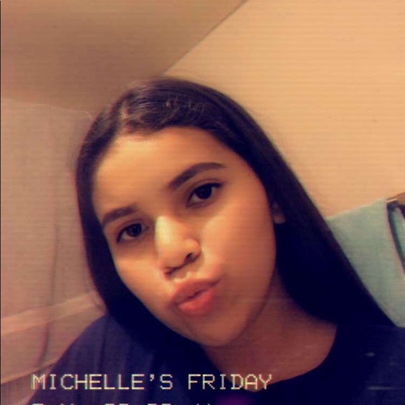 Profile Picture of Michelle Esparza (@michelle77410) on Poshmark