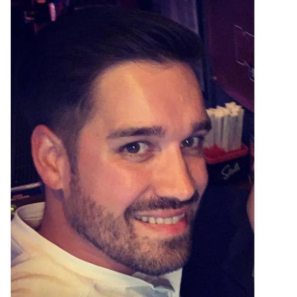 Profile Picture of Jeremy Ickes (@jsickes) on Poshmark