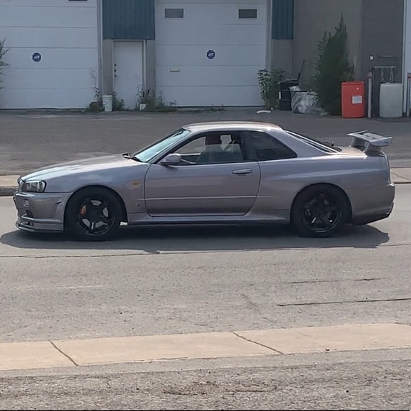 Profile Picture of Iraj Zafar (@zafariraj22) on Poshmark