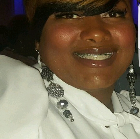 Profile Picture of Aisha Perkins (@aishapm1) on Poshmark