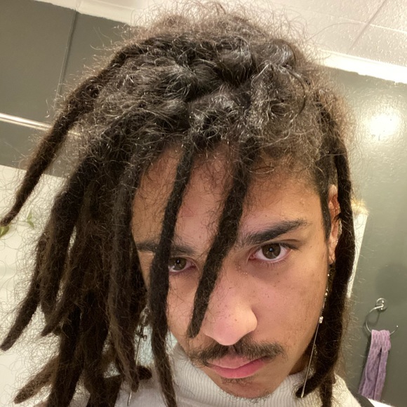 Profile Picture of Michael Andrews (@mikegcsfu) on Poshmark