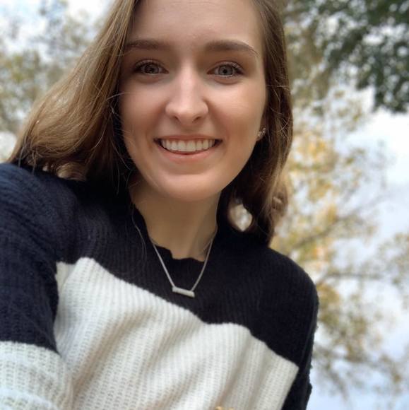 Profile Picture of Terra Daniels (@terrad_0921) on Poshmark