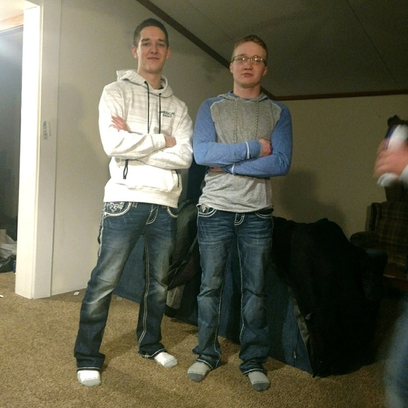 Profile Picture of Larry Lehman (@larrylehman98) on Poshmark