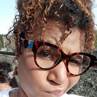 Profile Picture of Lynette Winters (@lynette_winters) on Twitter