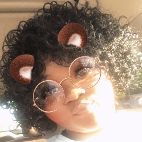 Profile Picture of Raylette Davenport (@raylette16) on Poshmark