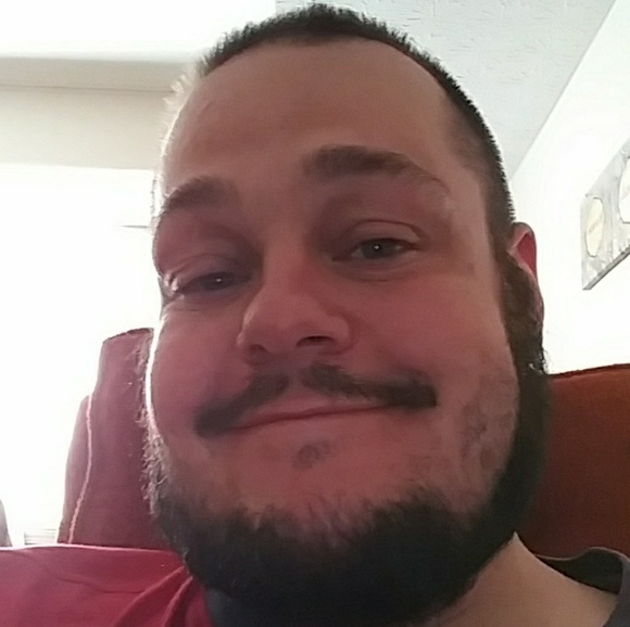 Profile Picture of Daniel Harman (@danielharman) on Poshmark