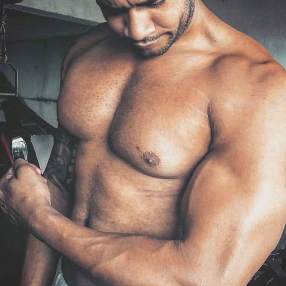 Mark Dukes - Poshmark Profile Picture of Mark Dukes (@mark_dukes) on Poshmark