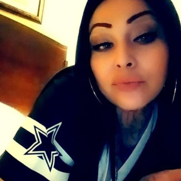 Profile Picture of Kandra Amich (@kandraamich) on Poshmark