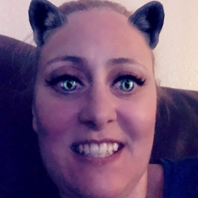 Profile Picture of Tina Dodd (@Lilmissy1972) on Twitter