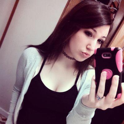 Profile Picture of Savannah  Scoggins (@0414_savannah) on Twitter