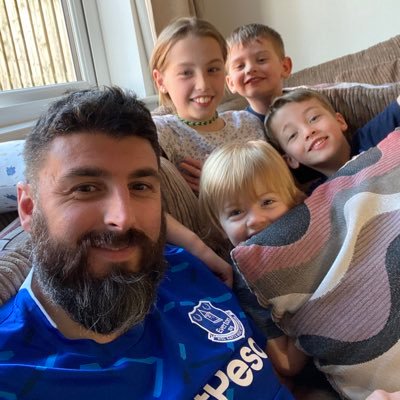 Profile Picture of Greg Robert Wallace (@waldo1878) on Twitter