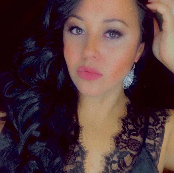 Profile Picture of Joyce Lima (@xjoycelima) on Poshmark