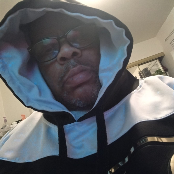 Profile Picture of Curtis Neal (@curtisneal) on Poshmark